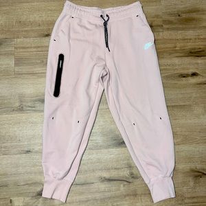 Women Nike Tech Fleece